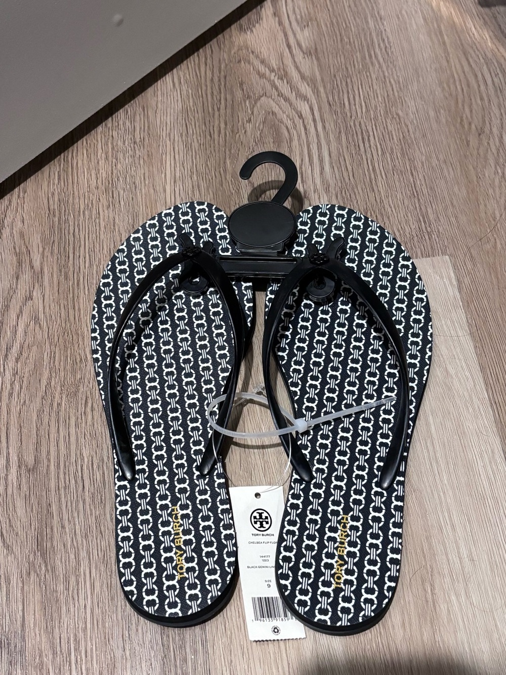 Tory Burch Chelsea Flip Flops